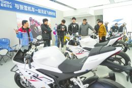 “张雪机车”启示：中国制造开始拥抱“创始人IP品牌”？