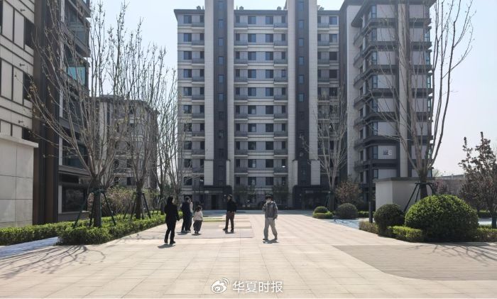 小区里面情况。董红艳/摄