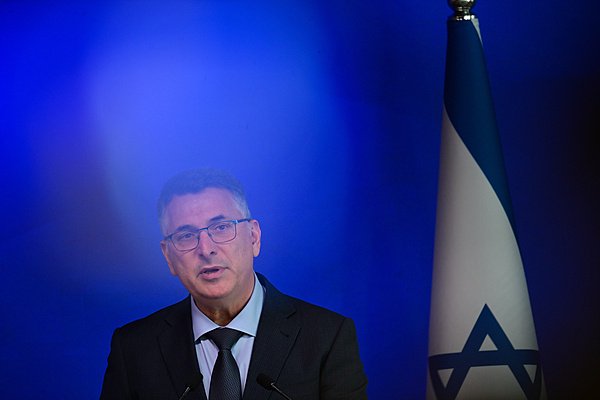 △以色列移交部长萨尔（贵寓图）