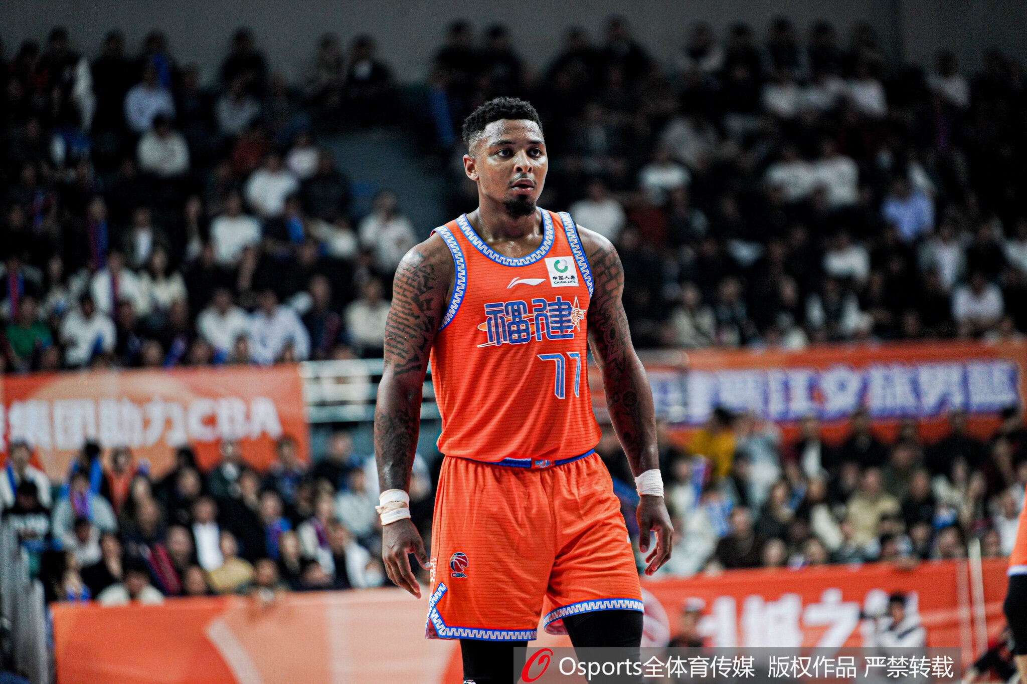 关键三分被帽！皮特森27中13&三分14中6空砍44分6板8助2断1帽