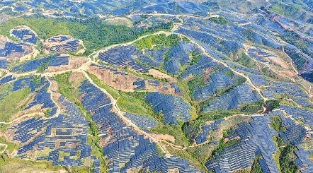 老挝北部互联互通清洁能源基地一期100万千瓦光伏项目。 中国能建中电工程云南院供图