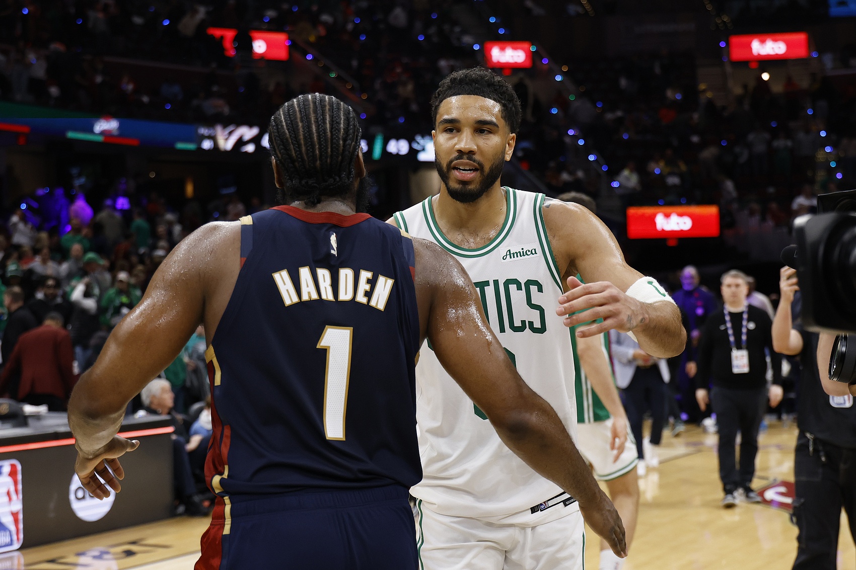 锁定东四~次轮避开绿军至关重要 哈登防守短板使骑士极度依赖进攻