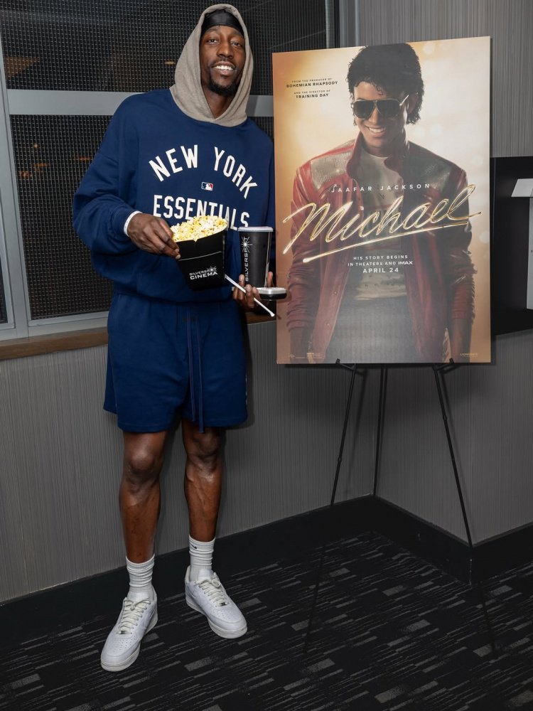 致敬另一位MJ！阿德巴约晒图宣传迈克尔·杰克逊相关电影