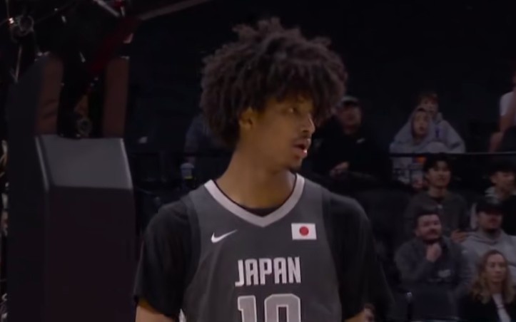 阿里扎儿子！塔基·阿里扎4中1拿到4分5板3助2断 正负值-9