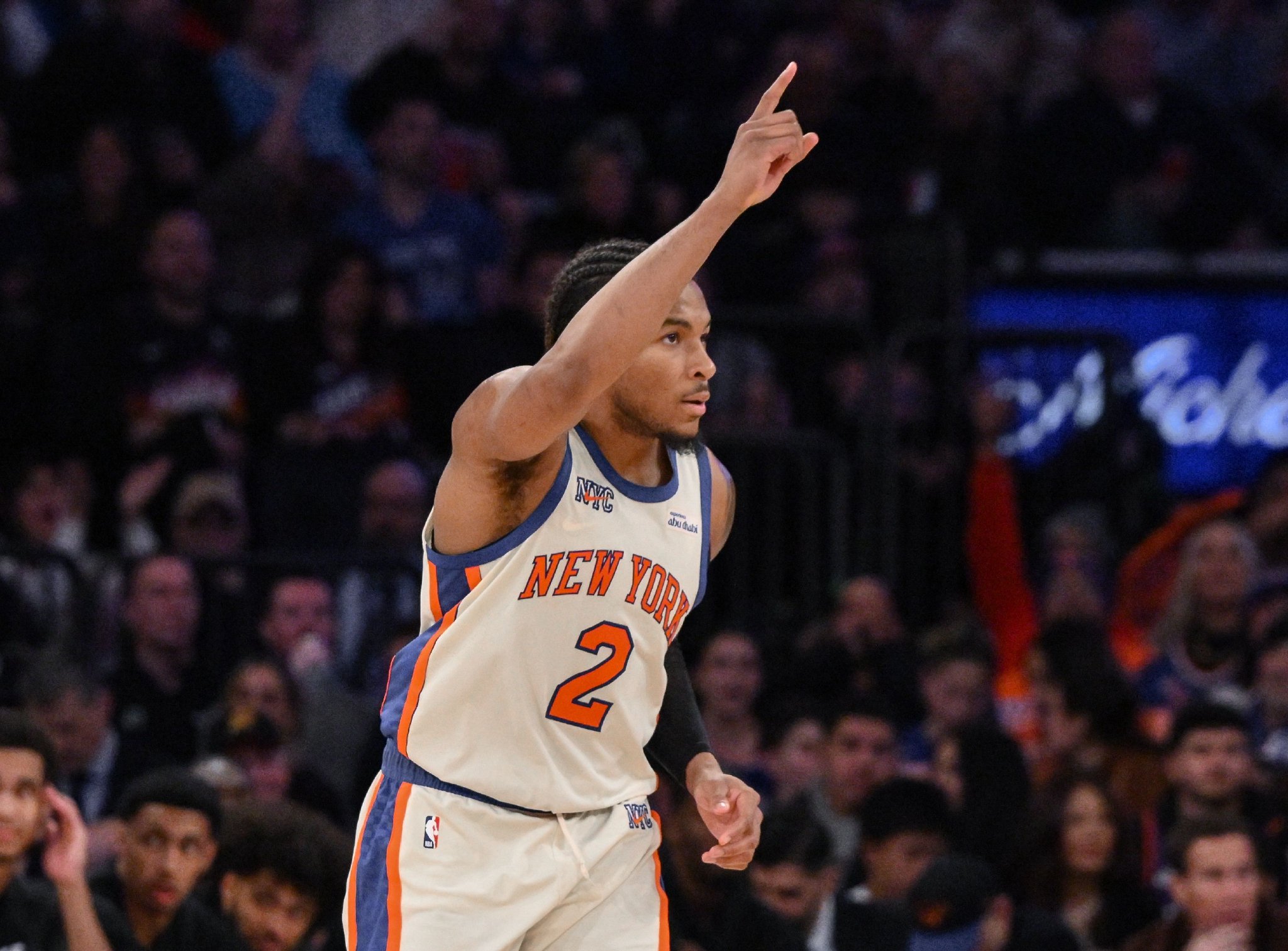 今天我当家！尼克斯主力缺阵 麦克布莱德半场12中7砍两队最高18分