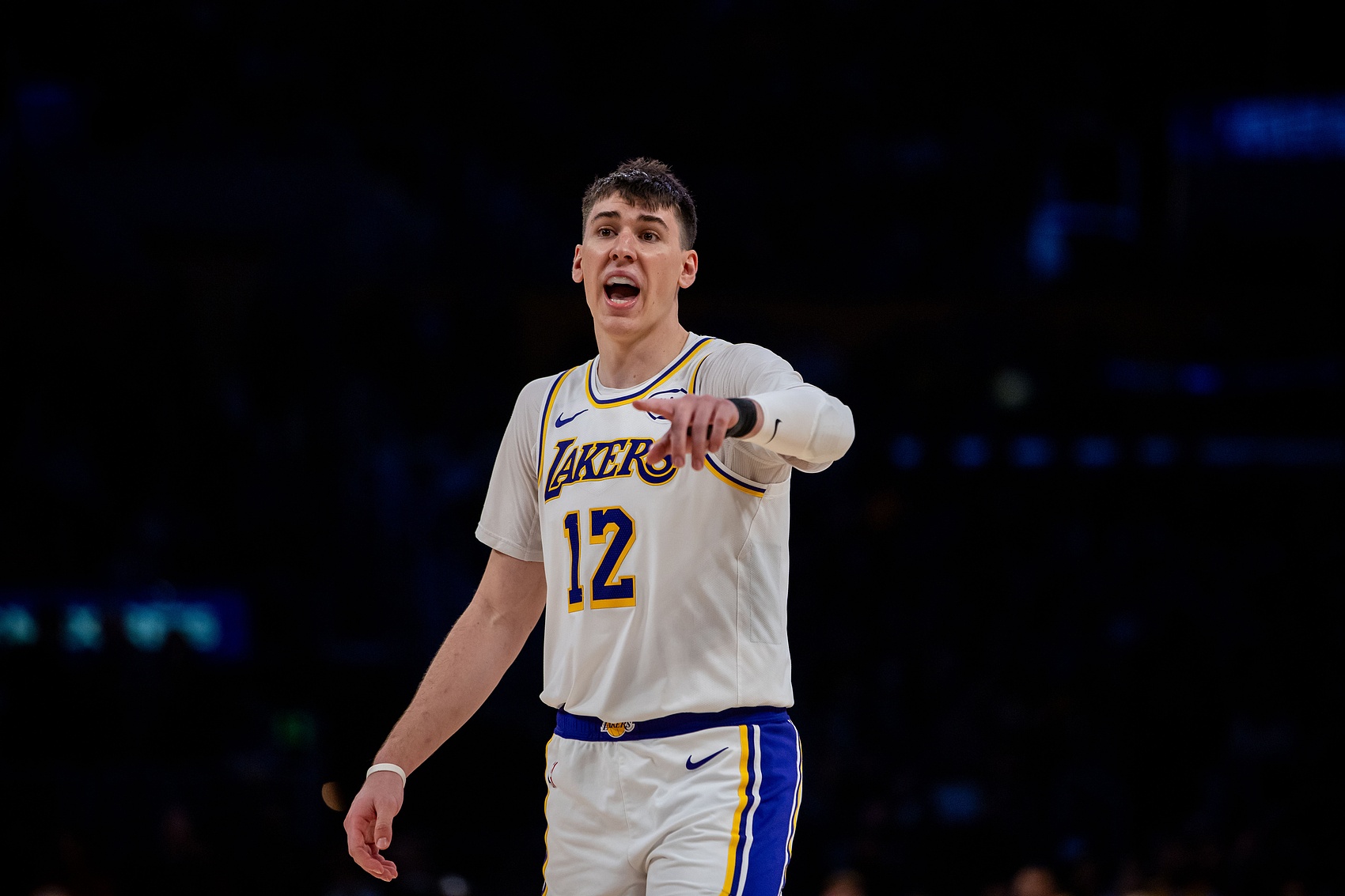 拉拉维亚谈全勤：一旦跨过某个临界点 心态就是一门心思抗到底