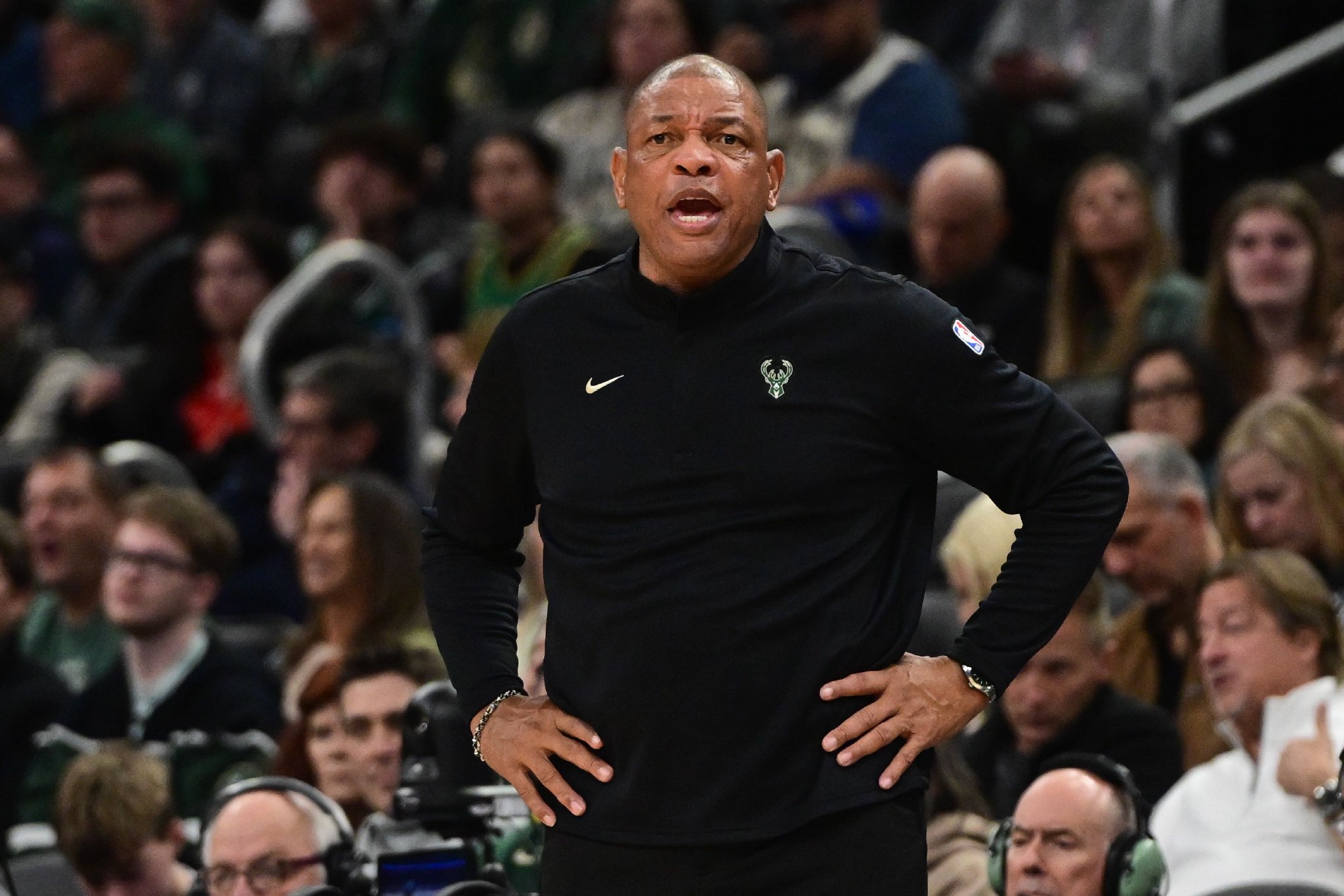 阿里纳斯：里弗斯接手30胜13负的雄鹿不明智 他敢接手勇气可嘉