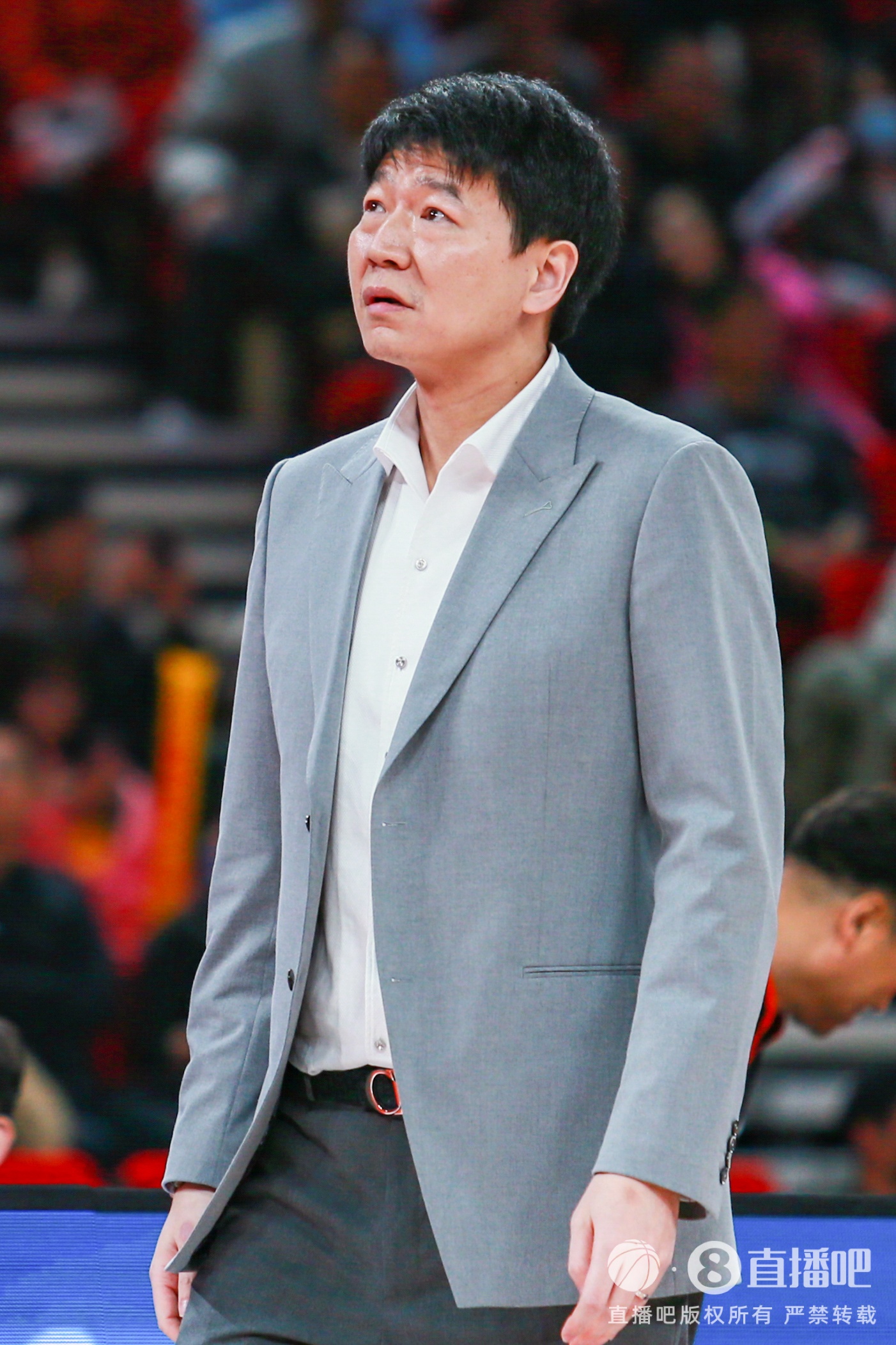 齐鲁晚报：苦吞三连败！ 山东男篮进攻低迷的问题仍未解