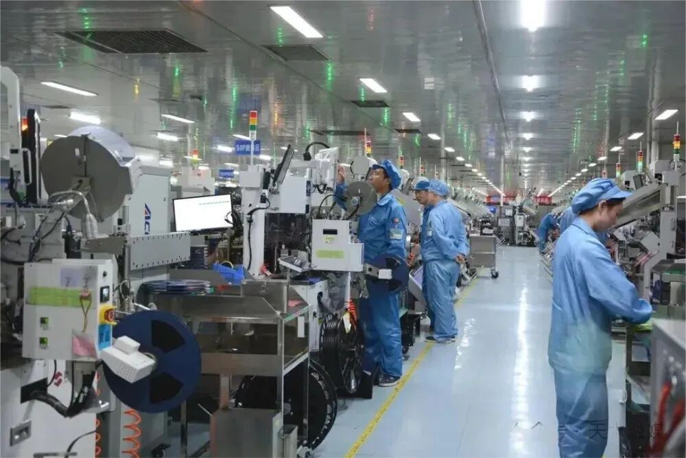 ●华天电子生产车间。图片来源：天水融媒