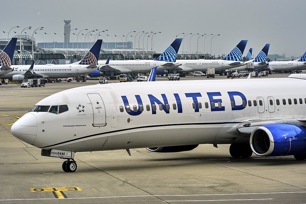美联航被曝欲与美国航空合并 引发“垄断”质疑