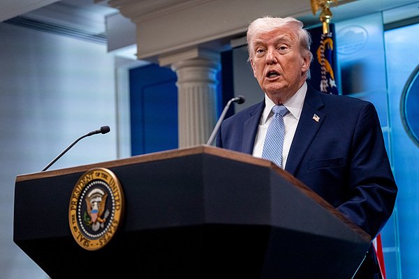 △特朗普（贵寓图）