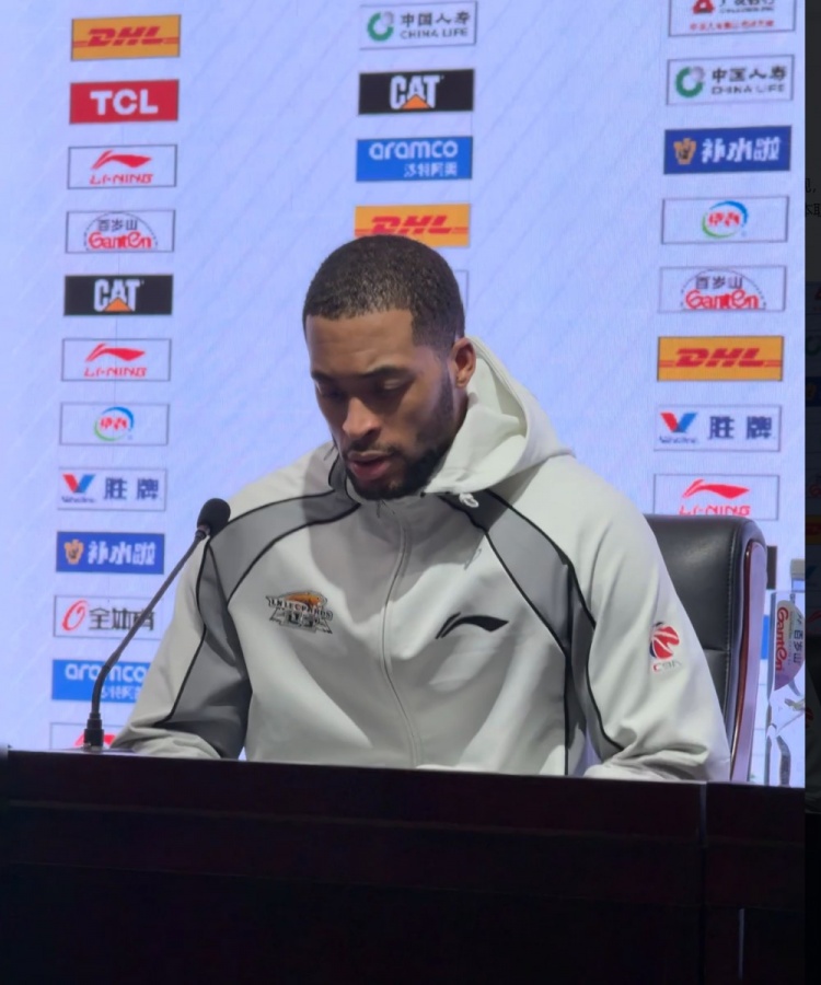 25分15板！莱迪：只是做本职工作 CBA比德甲强度更大更激烈