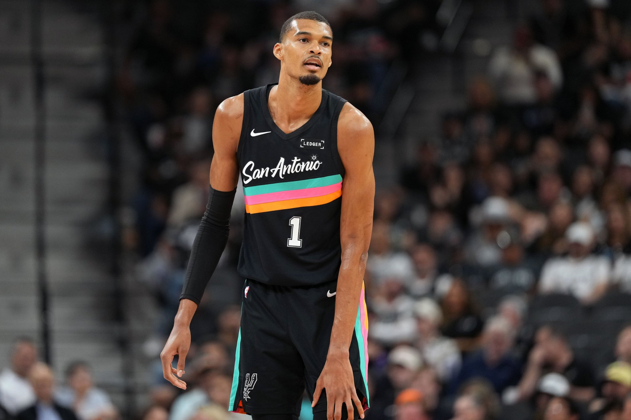 米奇：文班下场会出战开拓者 两队相对健康系列赛会很激烈