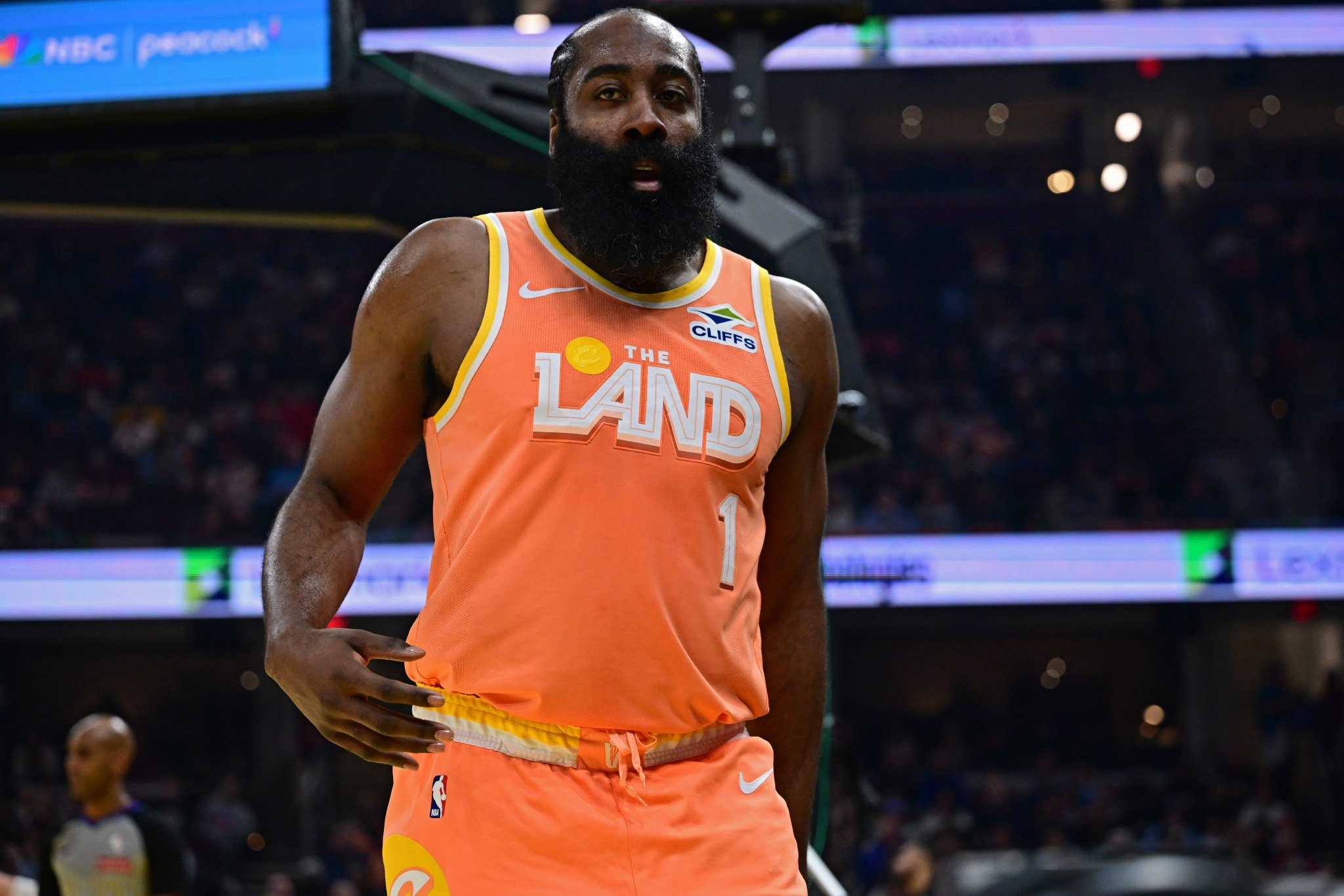 哈登：季后赛就像滚筒洗衣机一样跌宕起伏 什么都有可能会发生