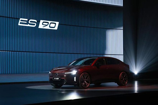 驾控哲学：从容精准，无畏极端路况