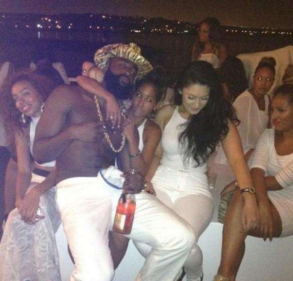 白巧克力：韦德比哈登更在乎比赛 哈登逛夜店时韦德在苦练跳投