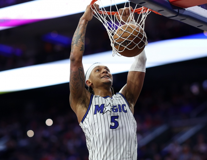 你什么状元？班凯罗附加赛送灾难表现 狂投22球仅得18分还有6失误