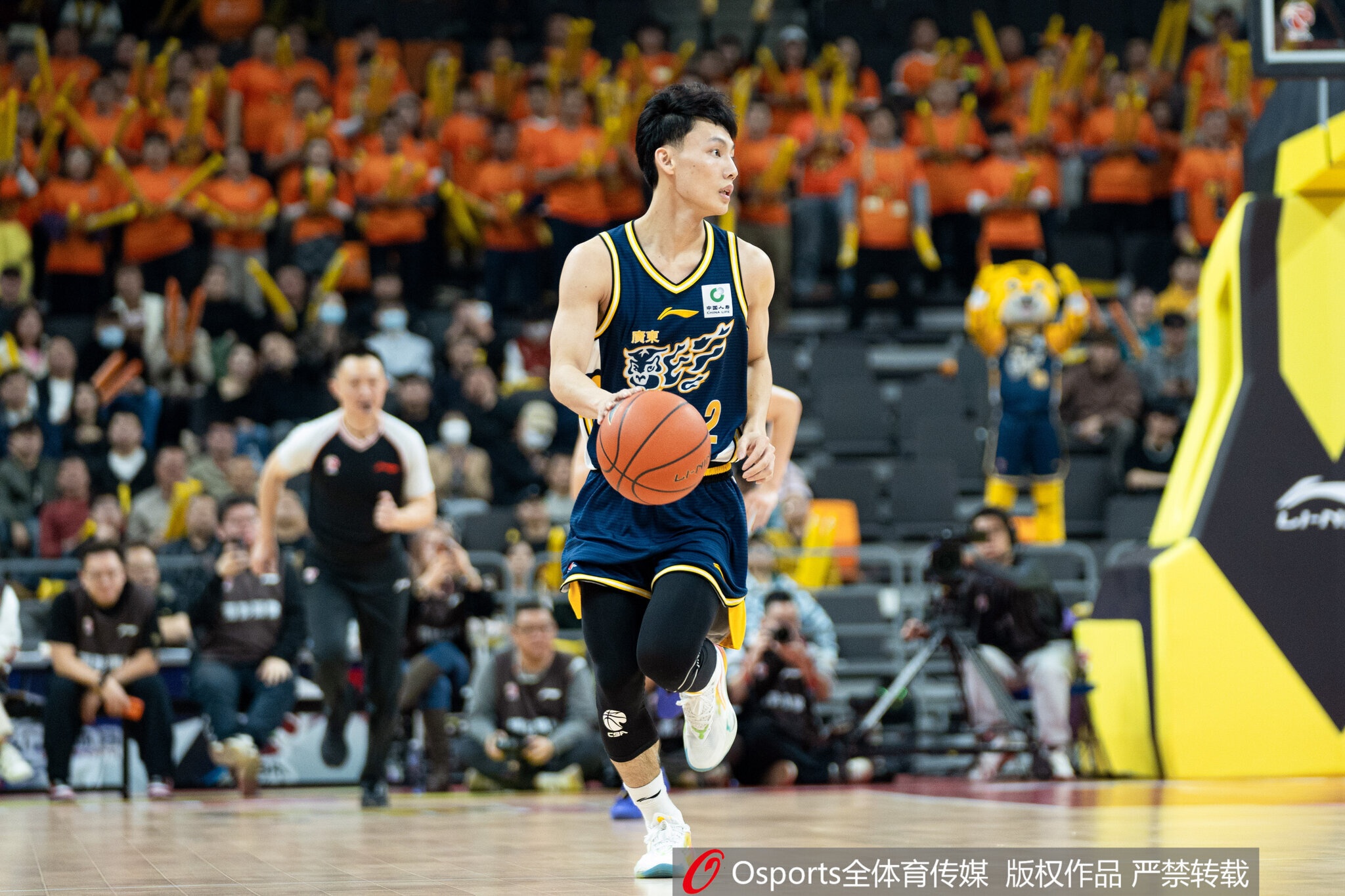 常规赛第39轮最佳阵容：大卫·詹姆斯 王哲林 赵继伟 史密斯 徐杰