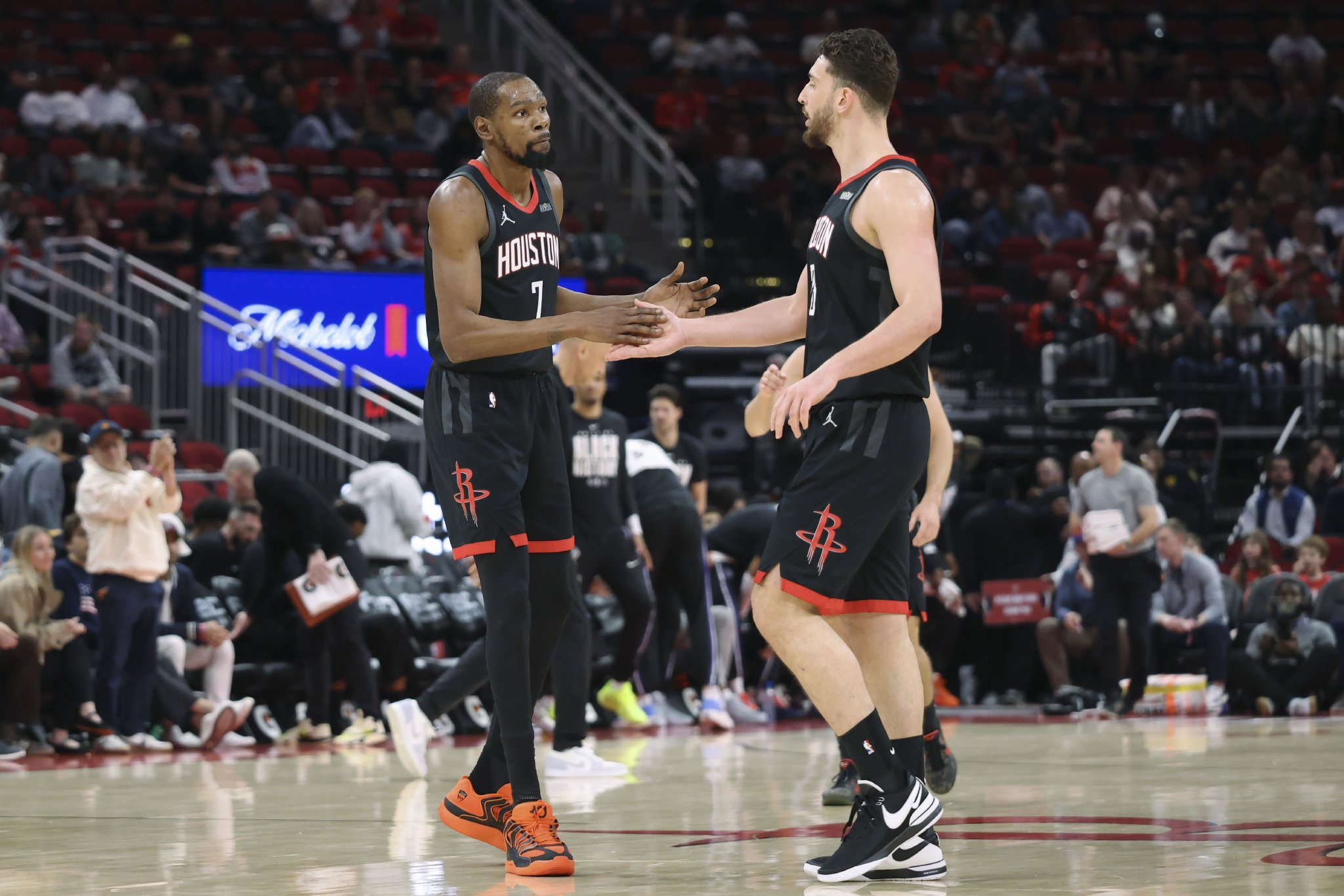 申京：KD投丢后他会一直投直到投进为止 这是非常强大的心理素质