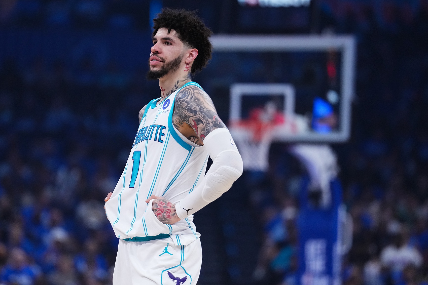 三球：我们跑了太多战术 但说真的 从一开始我就应该拿球接管比赛