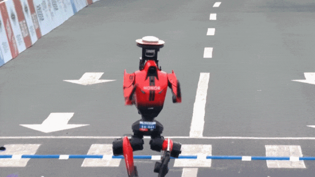 △自主导航机器人“闪电”