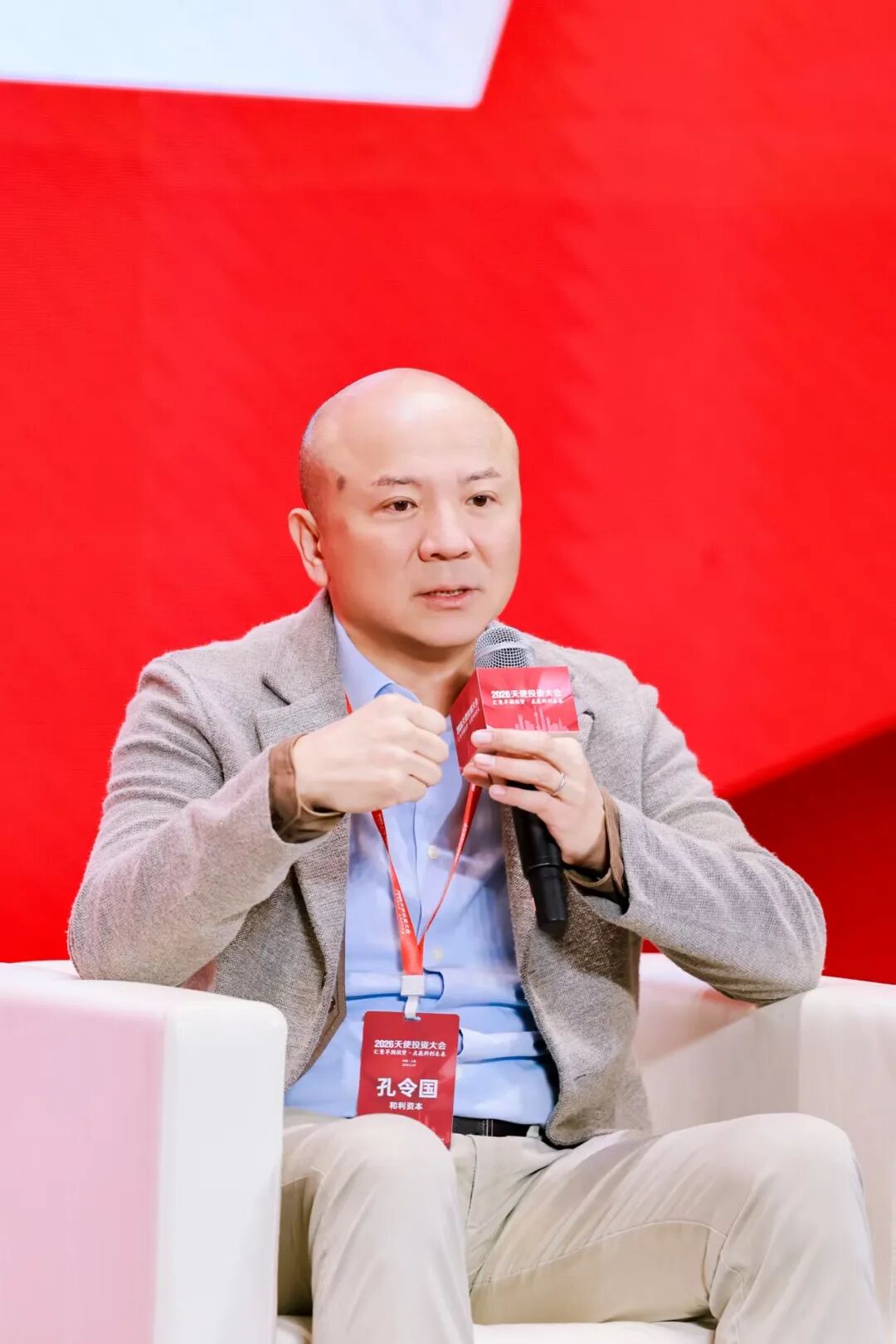 “DeepSeek首次融资”传闻震动市场！寒武纪、沐曦股份、摩尔线程和张雪机车的天使投资人都回应了