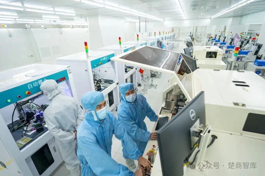 光迅科技研发车间