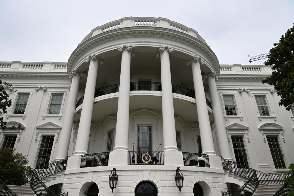 这是4月18日在美国首都华盛顿拍摄的白宫。新华社记者李睿摄