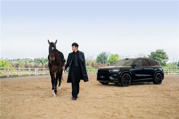 上市29分钟大定破万台 极氪官宣何润东成8X交付官