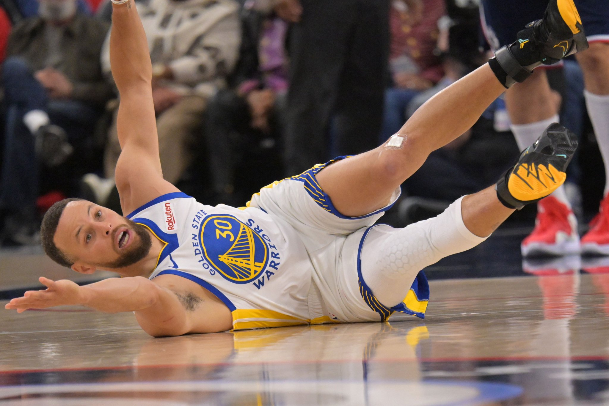 路威：若科尔下课后追梦也离队 勇士围绕库里补强有希望继续争冠