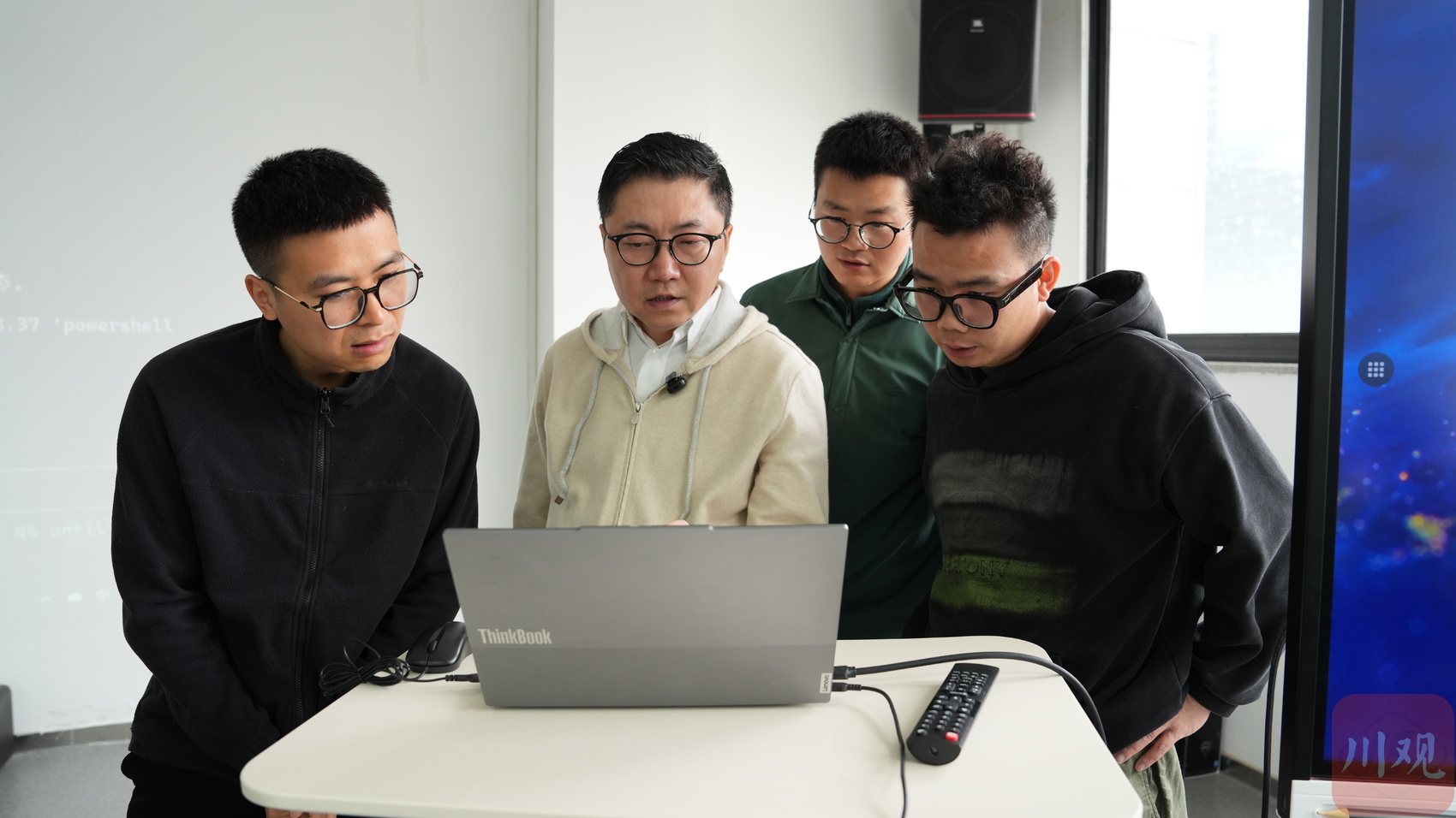 “一人公司”孵化营碰头会现场