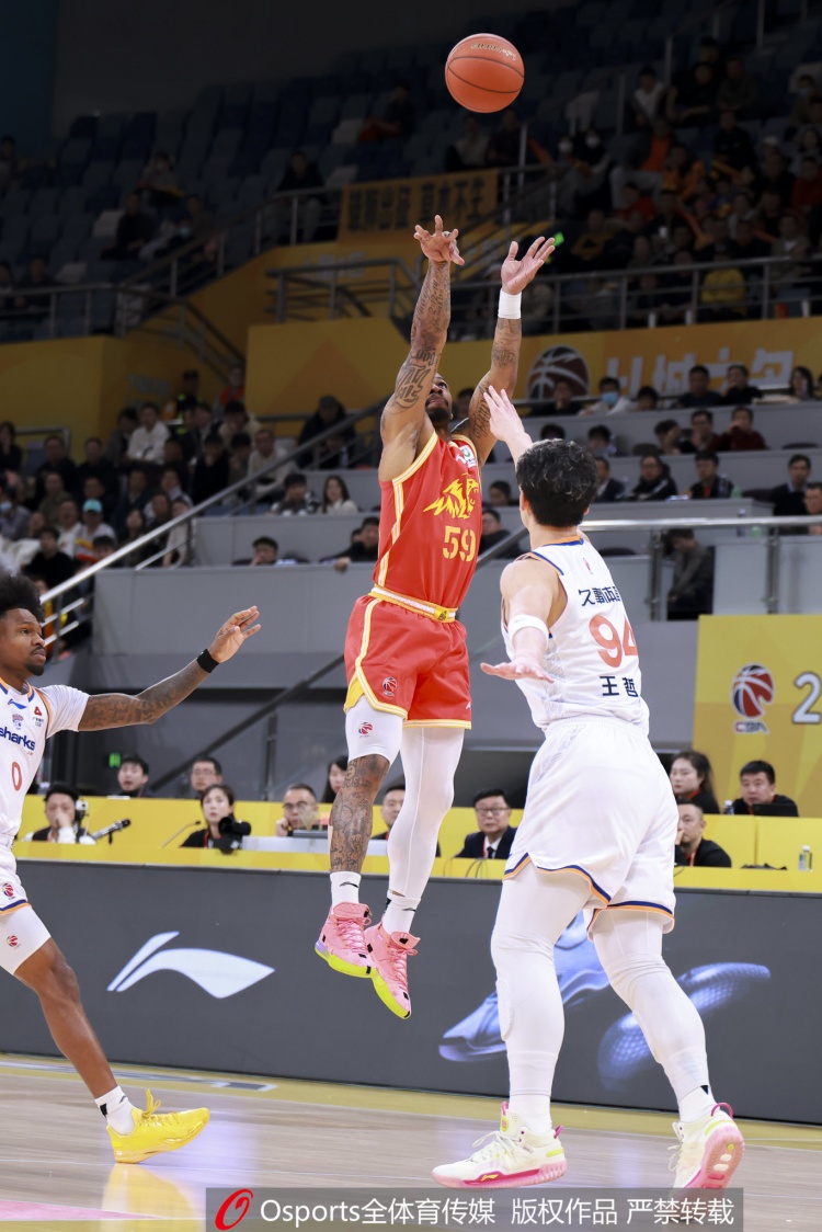 CBA季后赛8强赛三局两胜制！媒体人：预感有以下克上的情况出现