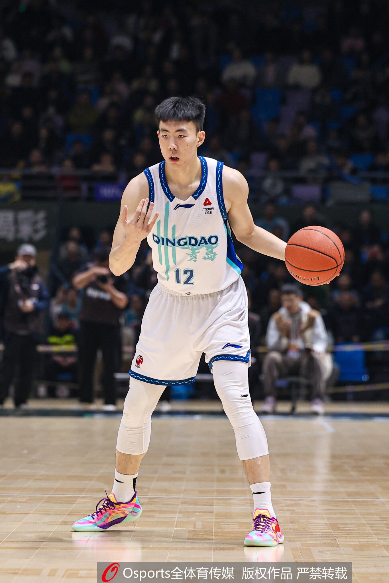 枪杆火热！段昂君半场7投5中&三分6中4 独得14分2篮板1抢断