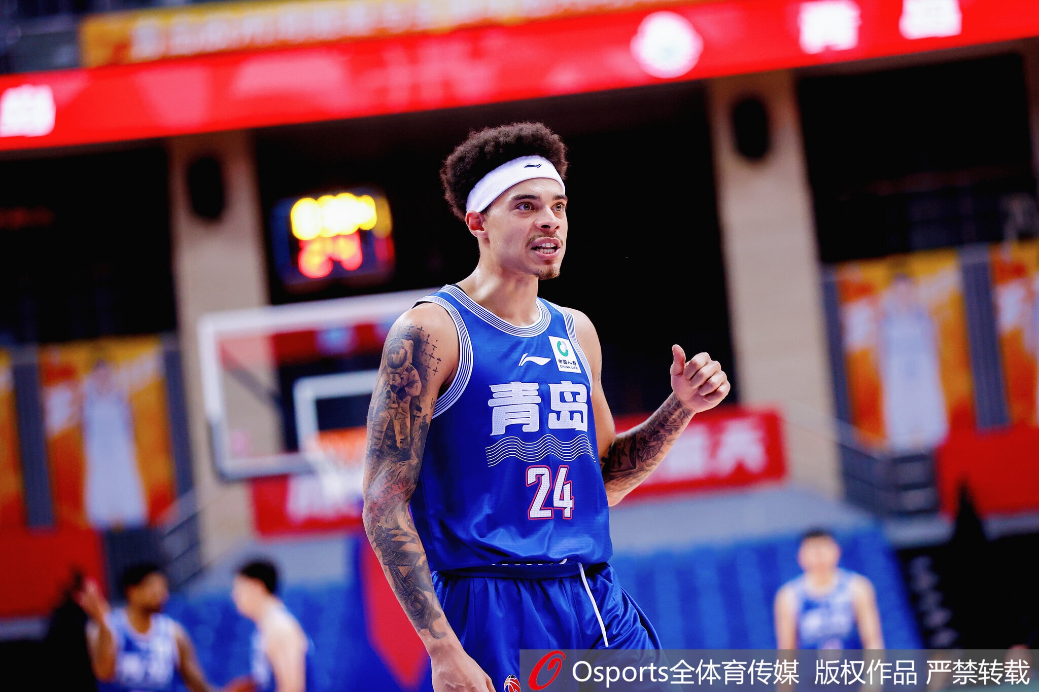 一言难尽！基诺内斯半场6投仅1中 得到3分1篮板1抢断