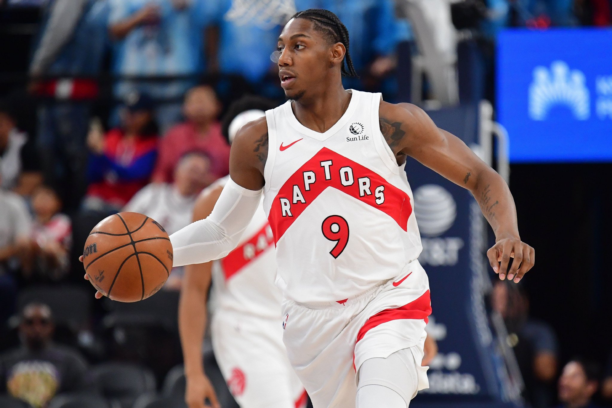 命中率差不少！半场骑士15罚12中 猛龙12罚仅6中