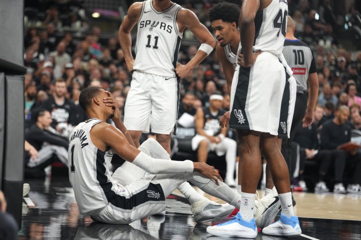 此前遭遇脑震荡！Shams：文班将会随队一同前往波特兰备战G3&G4！