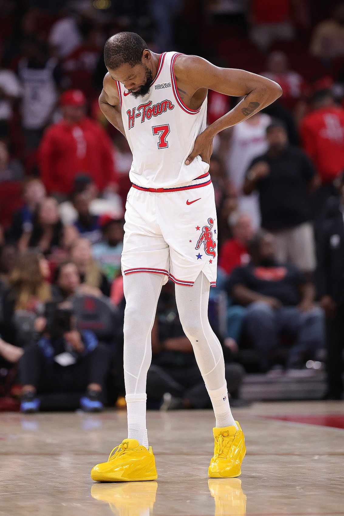 美媒晒杜兰特G2疑似受伤瞬间：若他因此缺席G3我会感到惊讶