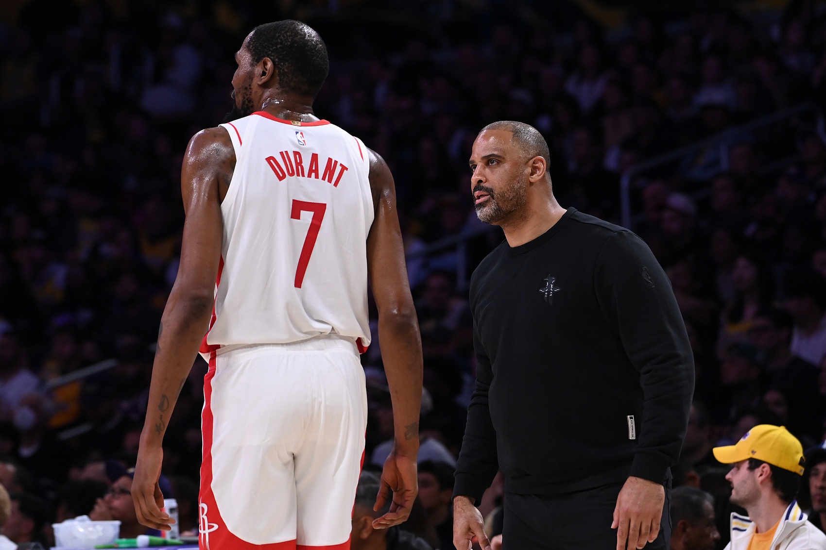 乌度卡：如果他们打算继续全力包夹KD 我们必须让他们付出代价