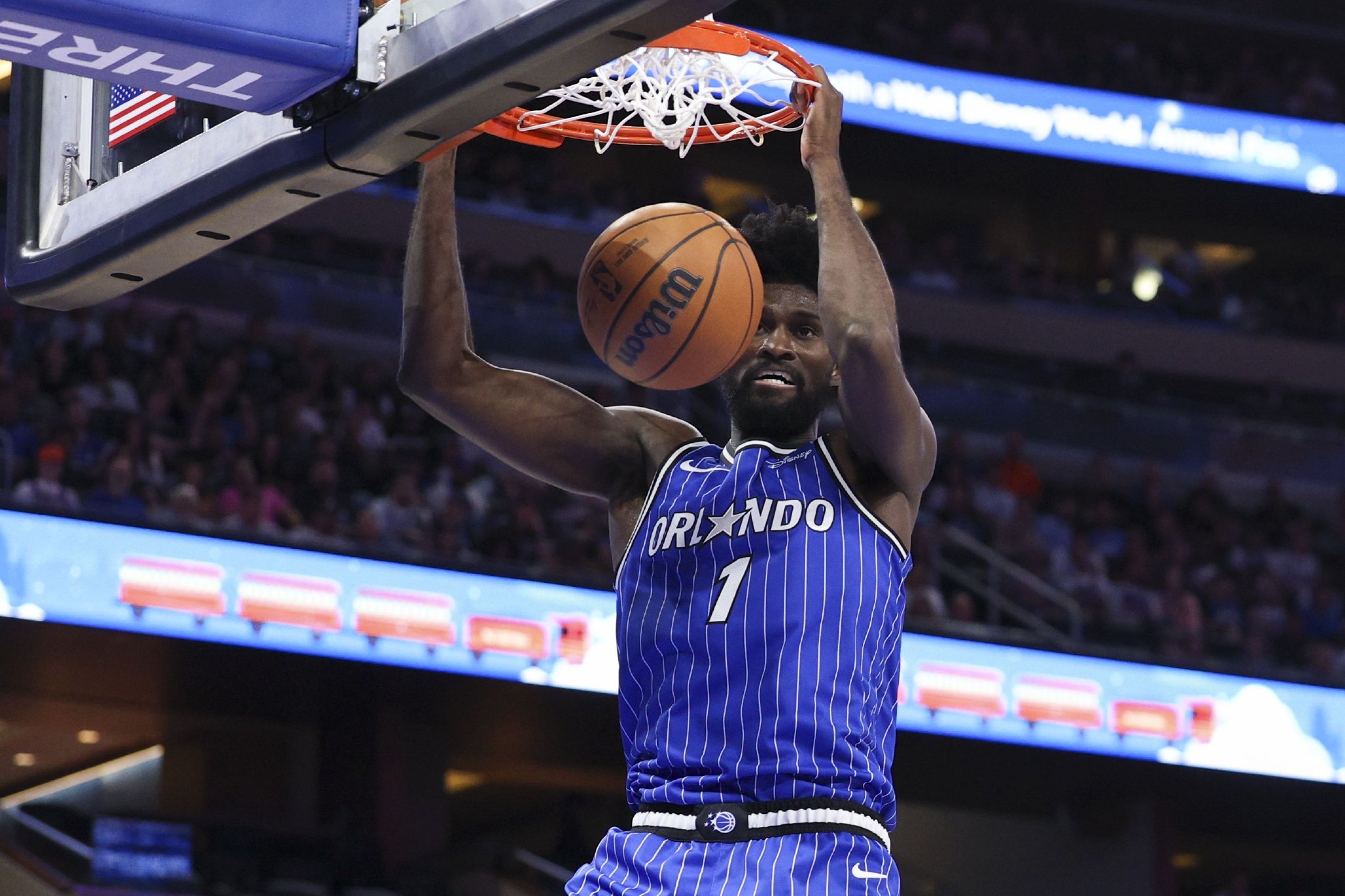 明天G3魔术迎战活塞 艾萨克因左膝扭伤小概率出战比赛