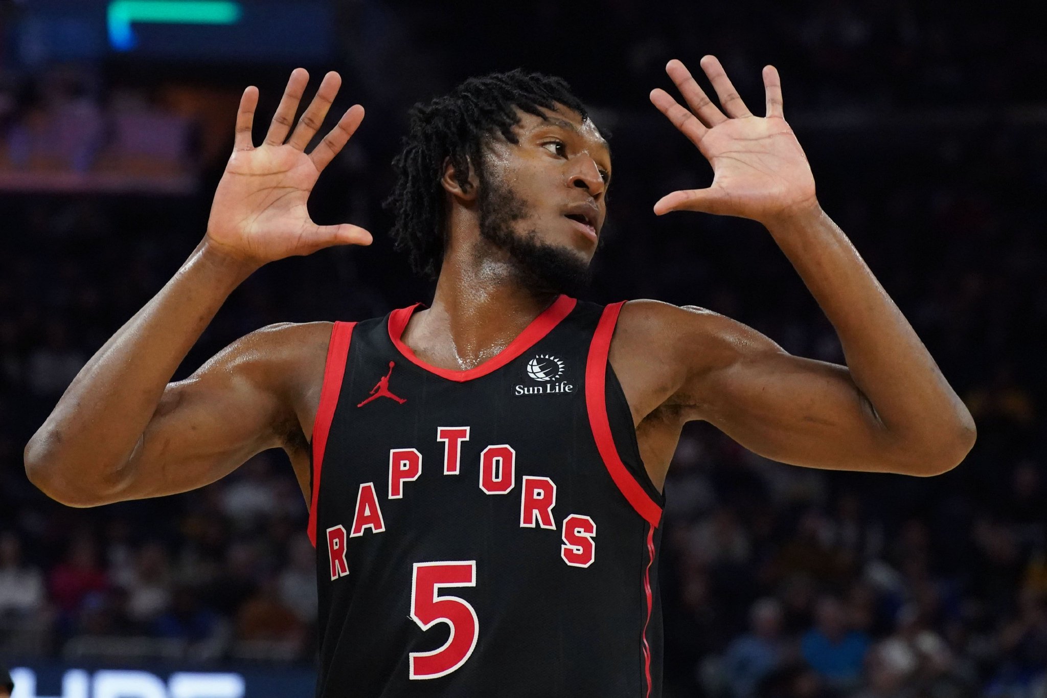 猛龙官方：因右腿筋再度受伤 奎克利将缺席首轮剩余比赛