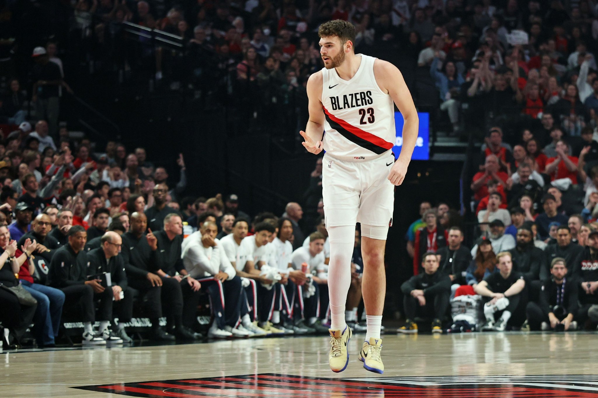 克林根：要带着文班出战的活力而战 今天就知道他是否会上场了