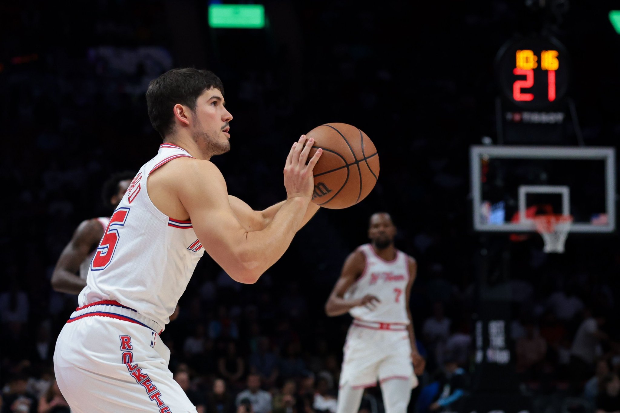 KG：谢泼德本来打控卫却想当射手 没控卫火箭赢不了湖人