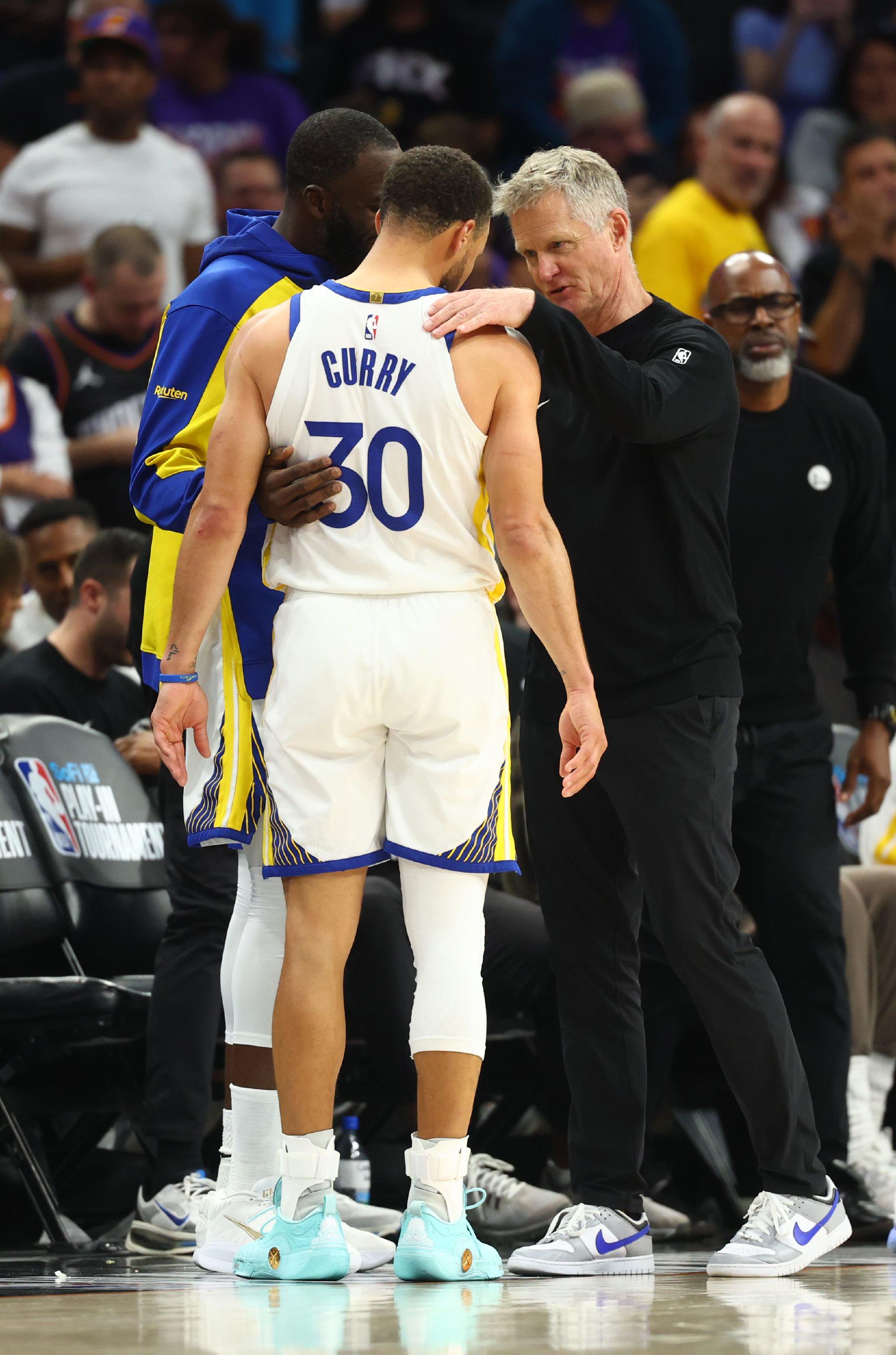 加内特：当库追科三人在附加赛拥抱后 属于勇士的王朝将结束了