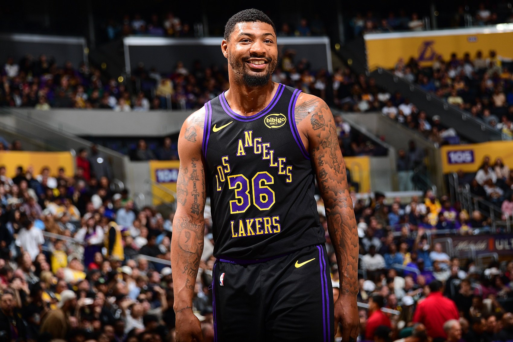 刚哥我们错了！斯玛特上半场狂送6次助攻 把海斯喂吐了！