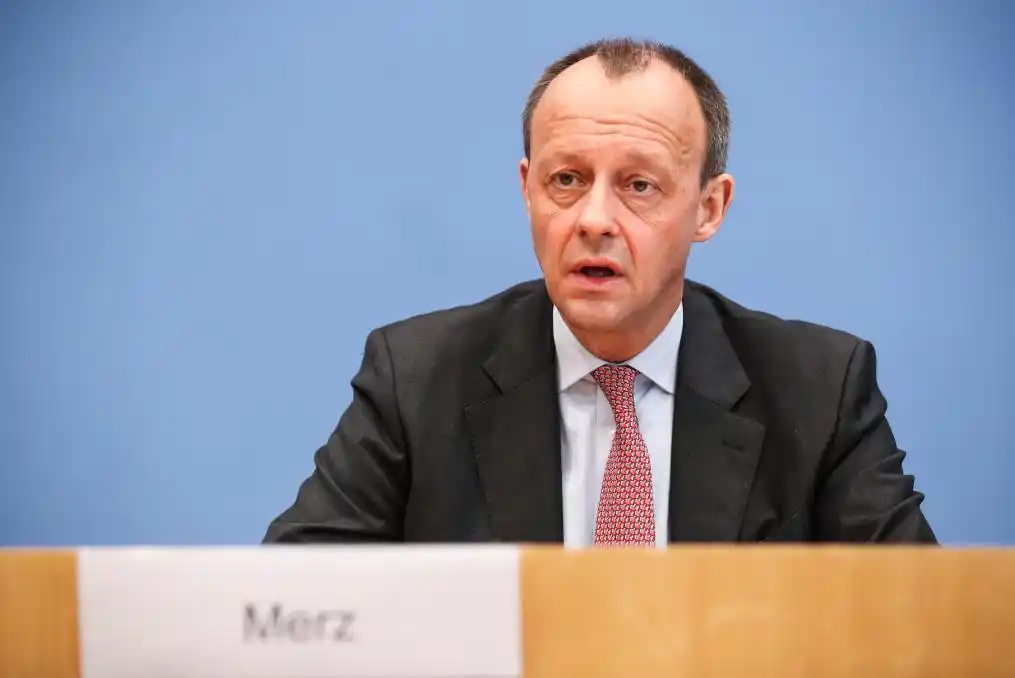 默茨提议通过“衔接策略”推进乌克兰加入欧盟进程