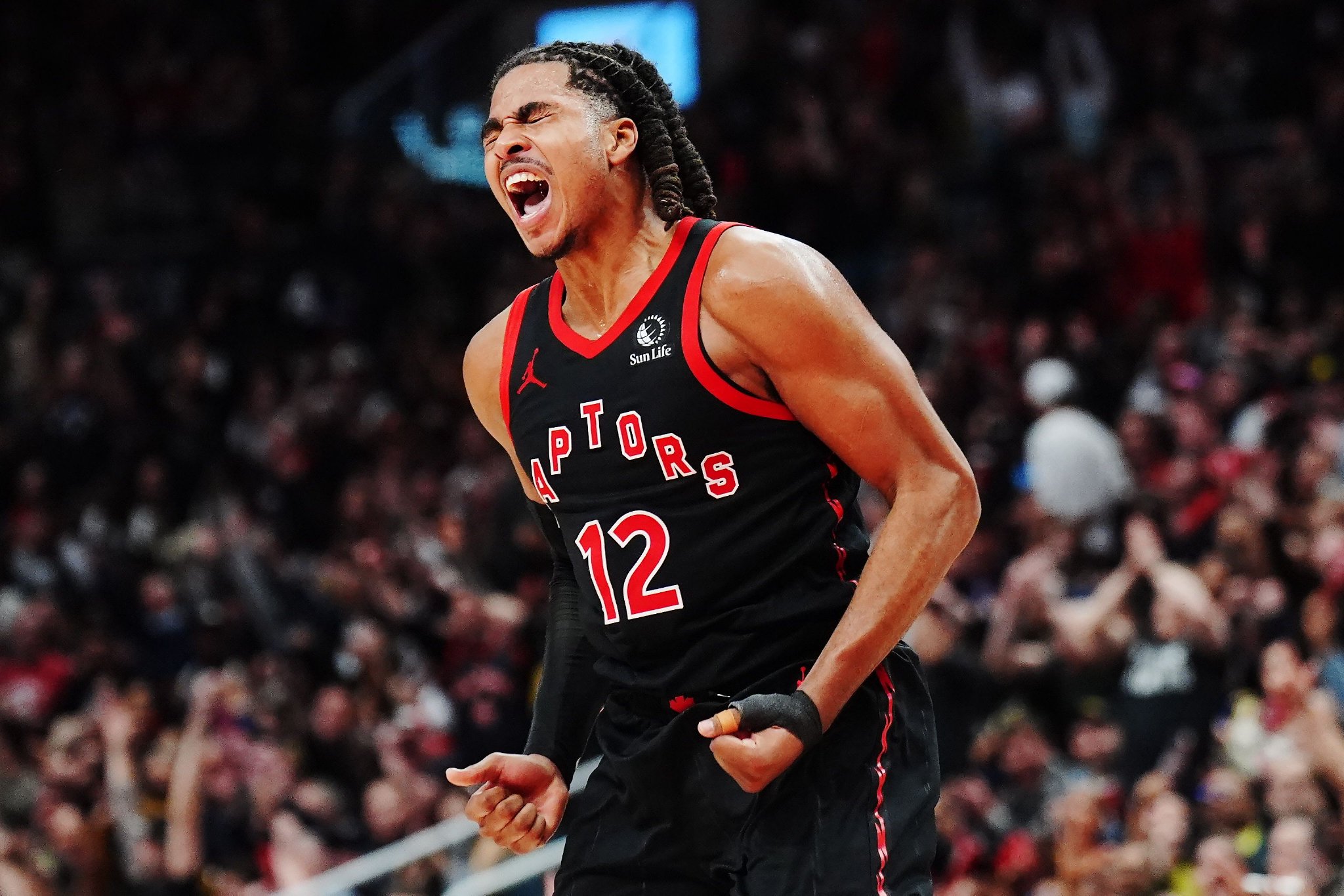 博伊尔斯三场季后赛在合理冲撞区21中17！仅申京进得比他多 ！