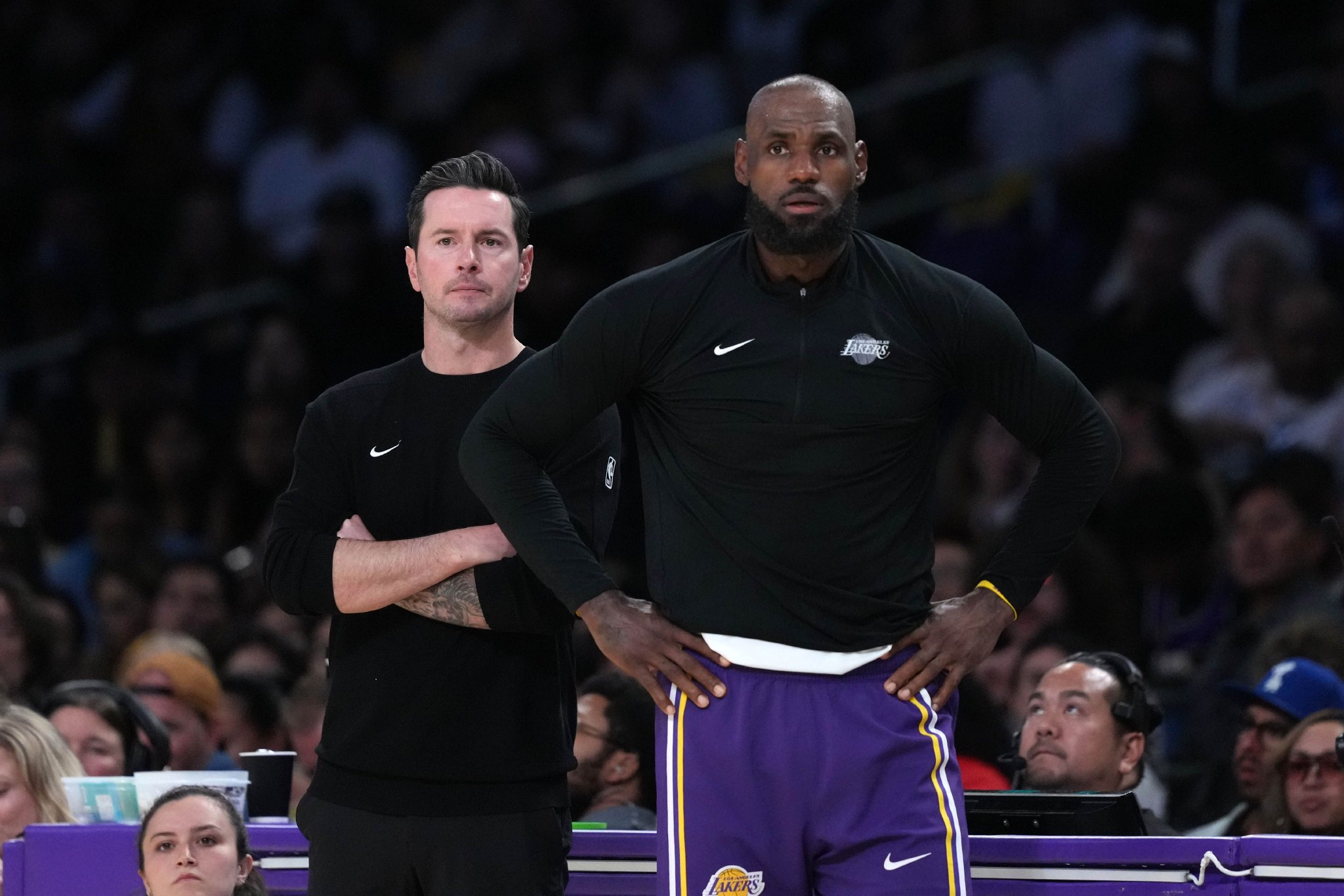 香波特：詹姆斯就像遛狗一样拿捏火箭 攥着绳子掌控着场上的一切