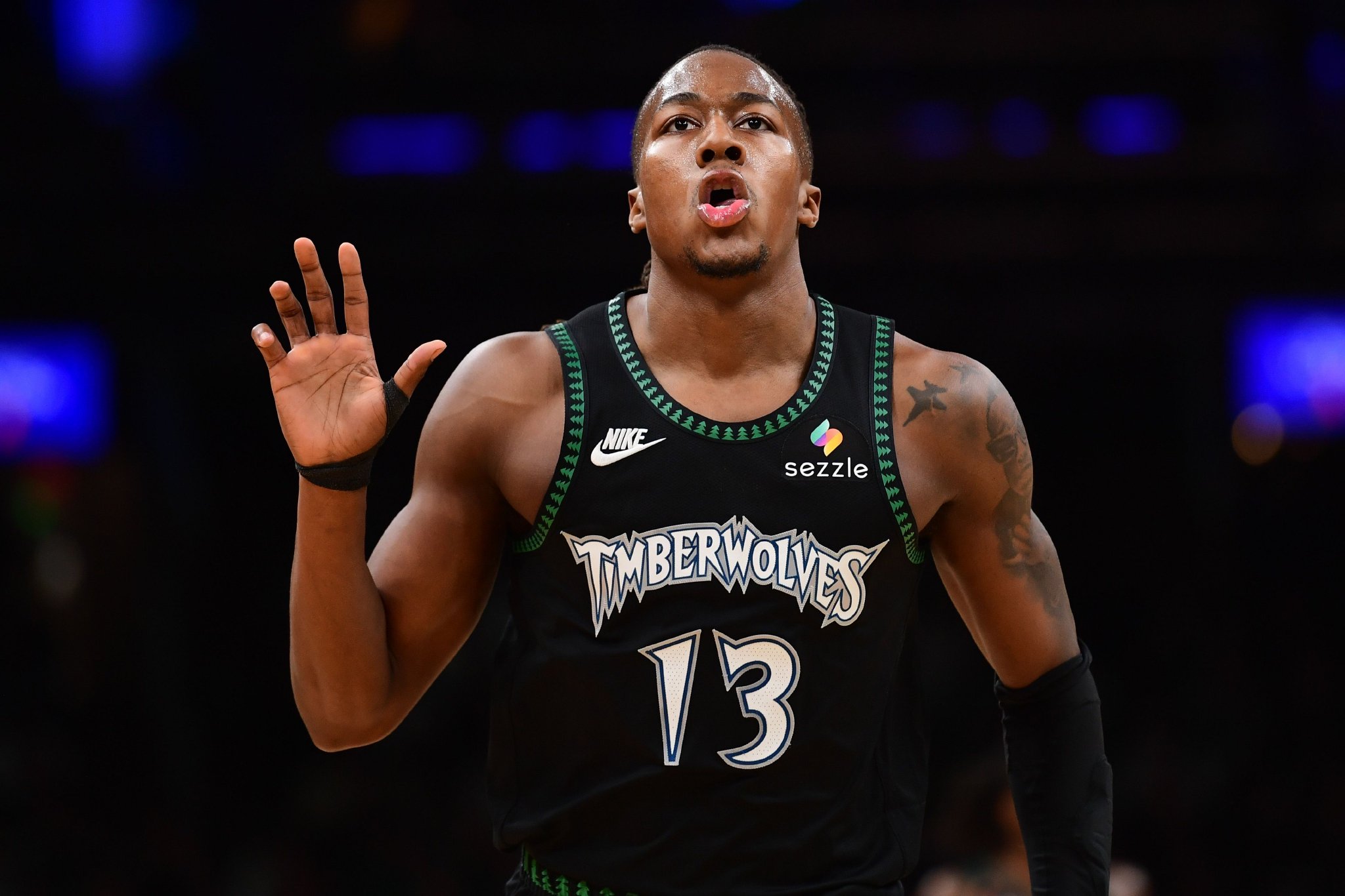 带大合同来见我！道苏姆3年2100万合同今夏到期 将成完全自由球员