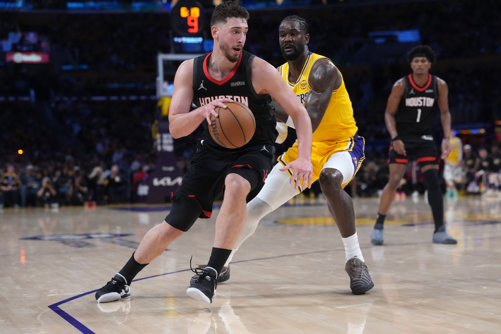 KD&里夫斯均出战成疑！ESPN预测明日G4胜率：火箭65.4% 湖人34.6%