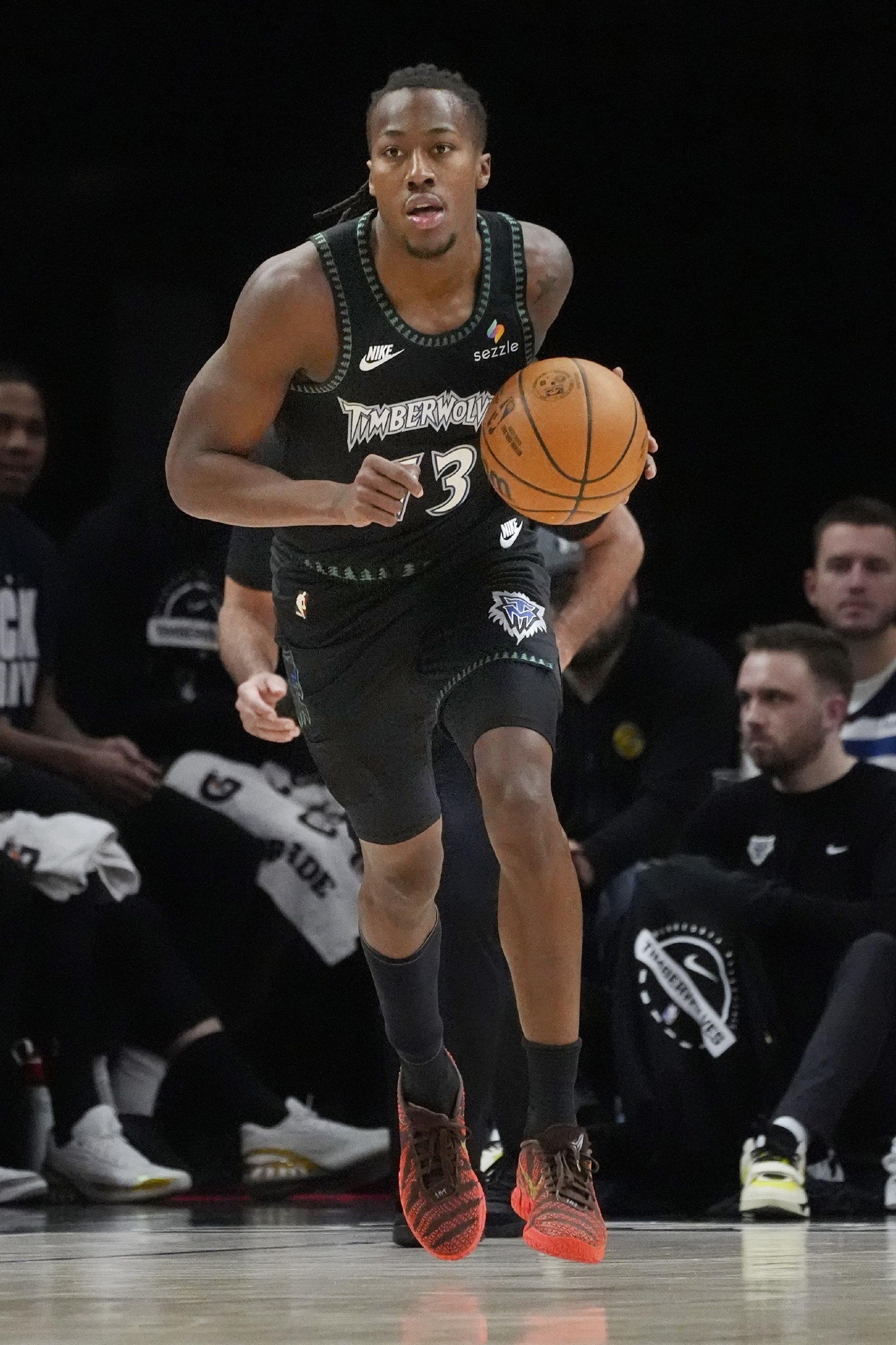 解说：引进道苏姆可以说是森林狼在本赛季做得最最正确的决定